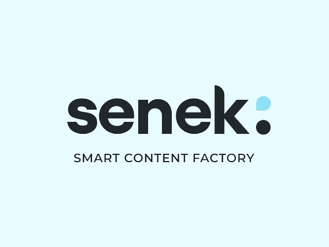 Le logo Senek, accompagné du slogan « Smart Content Factory », est élégamment placé sur un fond bleu clair serein.